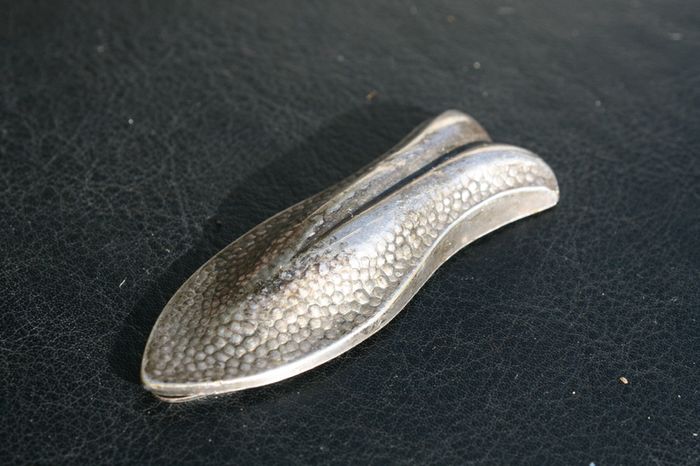 Vintage Dress Clip 2,3"