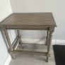 Small table Image 4