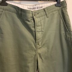 Leesures by Lee Relaxed Chino trousers in dark Olive Green