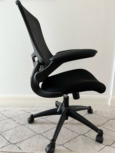 Black Mesh Office Chair