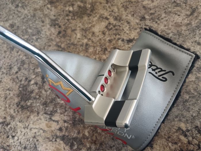 Scotty Cameron Fastback. As New.