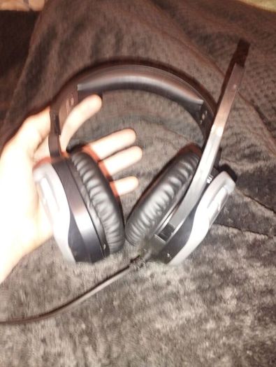 Pc Gaming Headset - Plug n Play - Headphones ( Brand New & Sealed ) Cushioned Headset Good Microphone