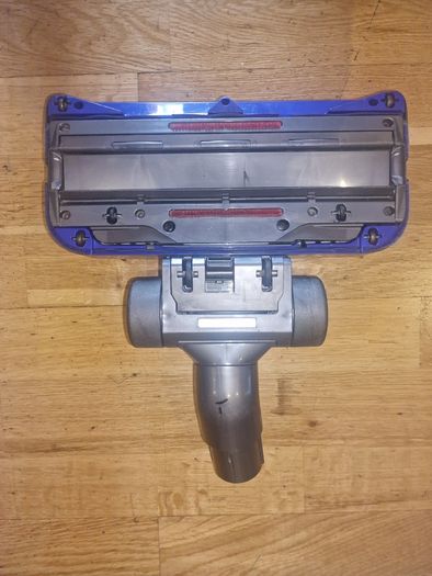 Dyson Pheumatic Head,2 new attachments