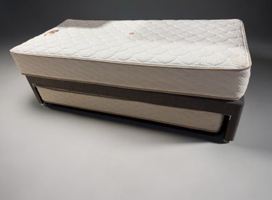 Single bed with trundle