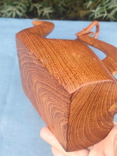 Buddha hand hardwood wine holder