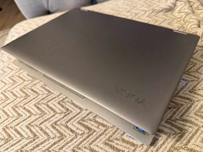 Lenovo Yoga 520 Touchscreen | 128GB SSD NVMe | 4GB Ram