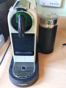 Nespresso coffee machine with floater used only twice
