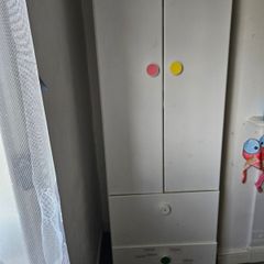 Kids wardrobe