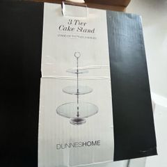cake stand
