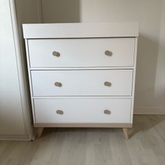 Mamas and Papas chest of drawers + changer in perfect condition
