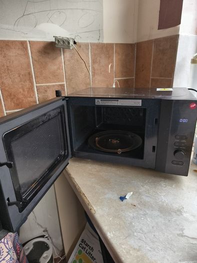 microwave 2 years old