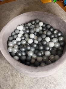 Ball pit