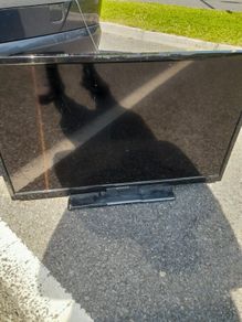 Walker 32inch TV