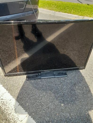 Walker 32inch TV