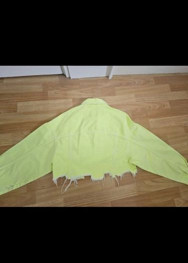 Zara Cropped Lime Denim Jacket Size M
