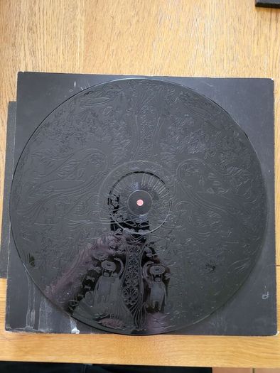 Vee 187 embossed 12 inch vinyl