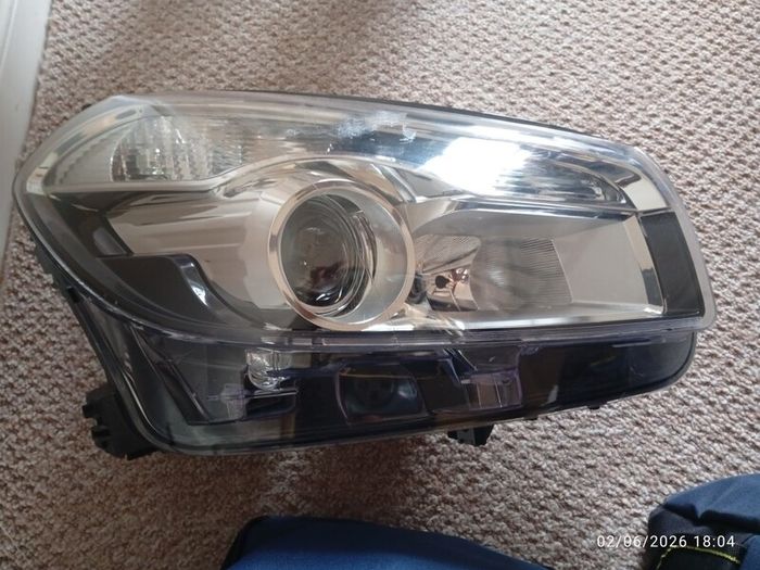 qashqai headlight