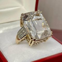 Gold Ring from the Tomas Rae collection, made of 14k Gold
