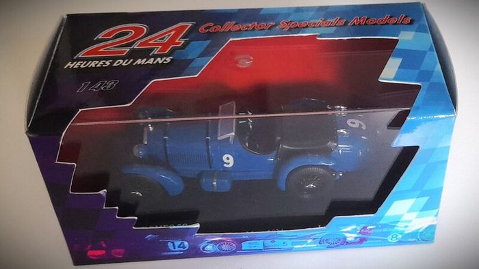 Diecast Model Le Mans Winning Alfa Romeo 8C 2300 Le Mans 1934 1st - IXO 1:43