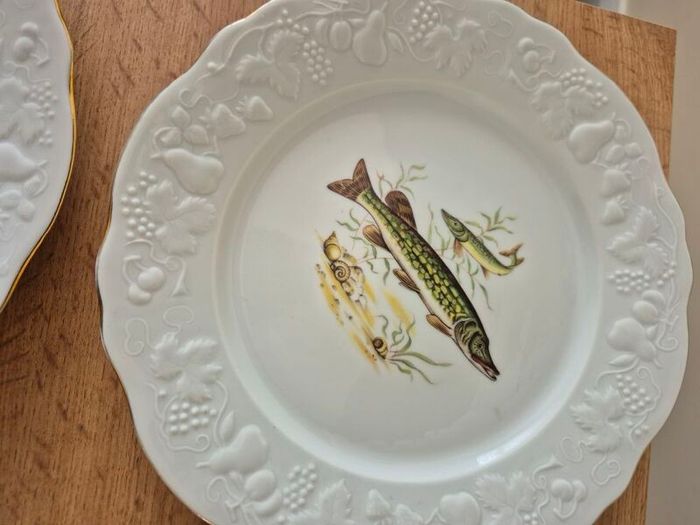 Vintage Bernadotte Thun Fish Plate Set 8 Plates