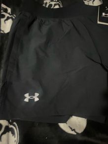 Under Armour running Shorts size xl sweat resistant speedpocket