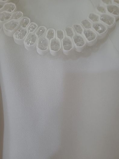 Ladies Cream sleeveless dress Fee G Size 14
