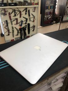 Macbook Air 13" 128gb  4gb PWO