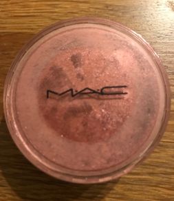 Mac Opulent Pearlizer Sheer Pigment