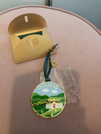 christmas luxury Ireland Christmas decoration