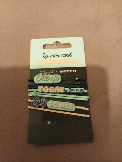 Pack hair slides