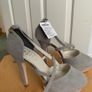 Lady's Shoes Image 2