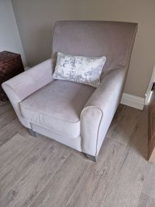 Arm chair