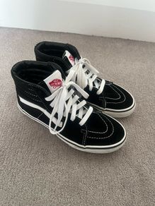 Vans SK8-Hi Top Black/White Trainers - Like New - Size EU34