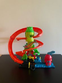 hot wheels Dino