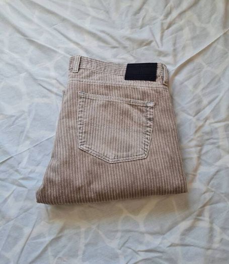 Tommy hilfiger comfo town cords Size 38/32 zip fly beige in excellent condition