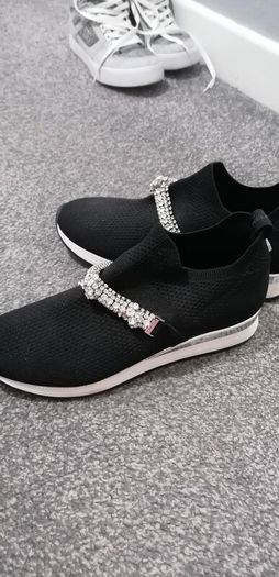 shoes /trainers ladies worn twice to big size 8 uk 41