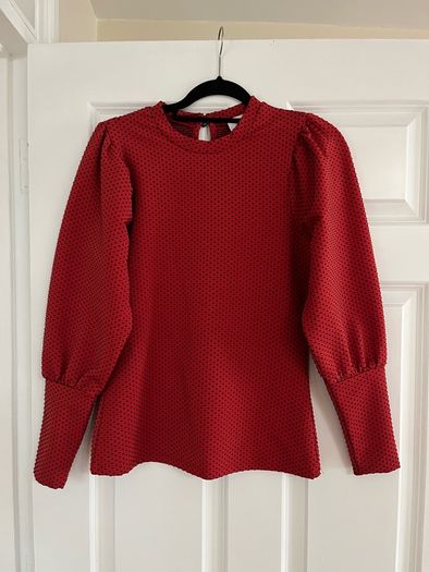Balloon sleeve blouse in red and navy