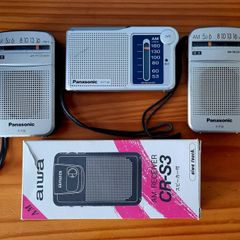 Set of 4 radio only AM band, works perfect.