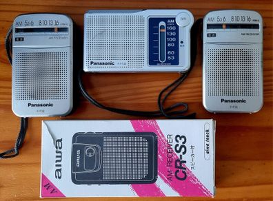 Set of 4 radio only AM band, works perfect.