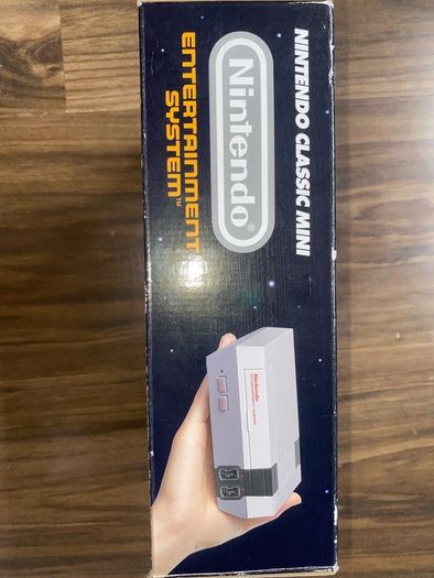 NES Classic boxed 1 controller