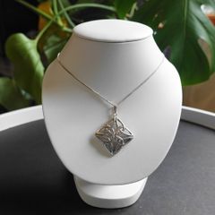 Vintage Dublin Silver Celtic Trinty Knot Necklace 1953