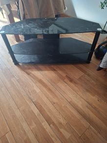 Free TV stand