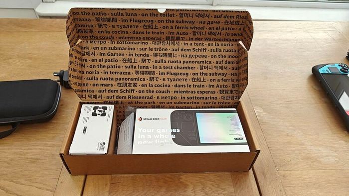 Steam Deck OLED 512GB, DBrand Killswitch Case + Cover, official charger + case, screen protector