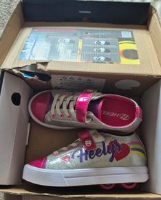 Heelys Snazzy Shoes Silver Rainbow Heart Size UK1