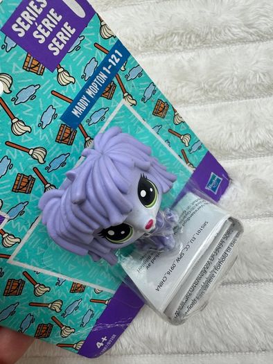 Littlest Pet Shop LPS Purple Komondor Dog Mop Maddy Mopton 1-121 DIRty Please see Pictures