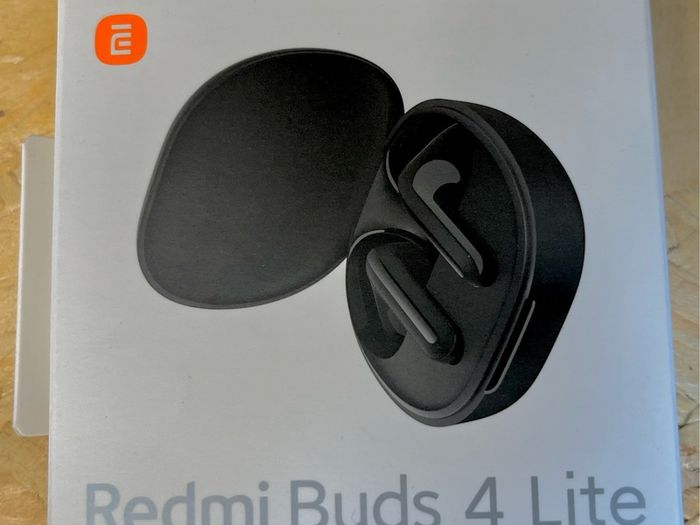 Wireless earphones