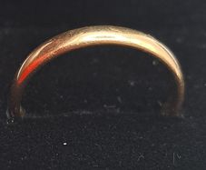9ct  weeding gold ring