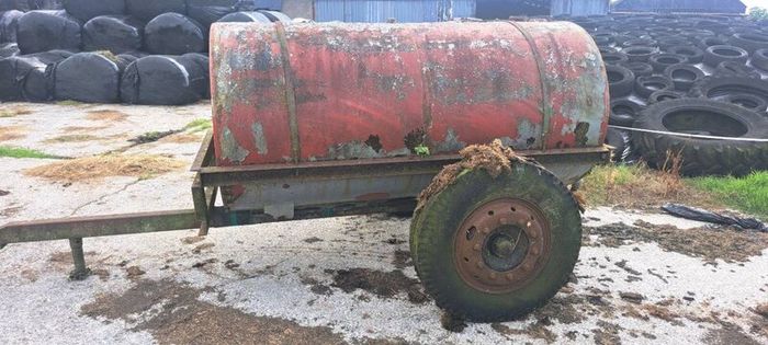 600 gallon water tank