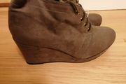 Women's Boot's NEW SIZE 6