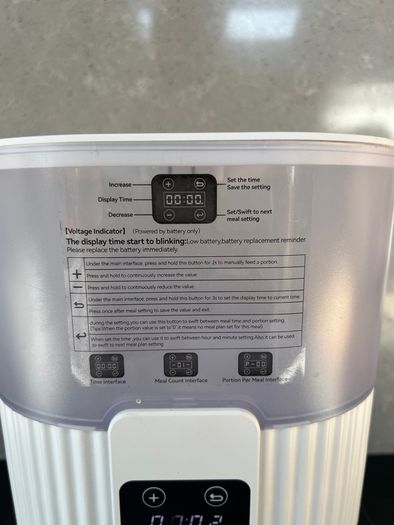 Automatic Cat Food Dispenser
